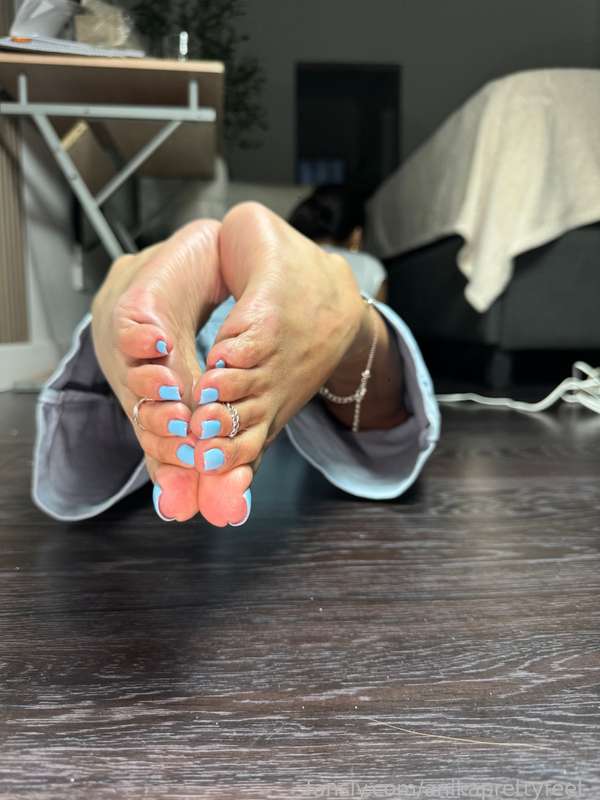 Anikaprettyfeet_ - Fansly - 27 Jun, 2025 8