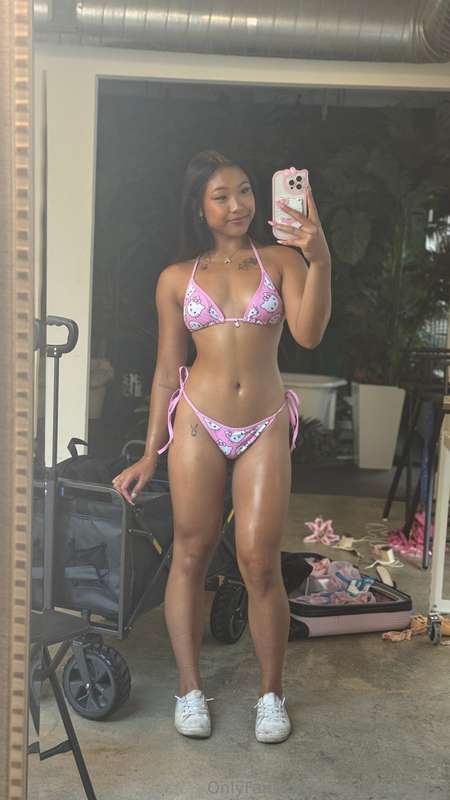 Wrapped up my content trip to LA ^_^ so much shoots I am tir.. 1