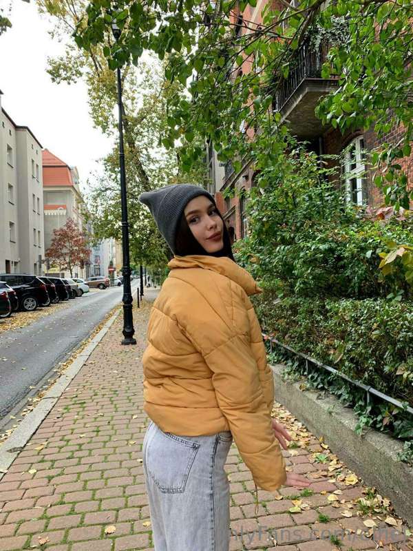Now it is so cold outside, but I want you to hug me and we w..