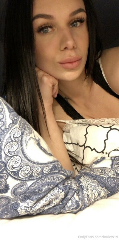 ?Hello Boys?

Become a fan of Scarlett now. She is a dirty s.. 1