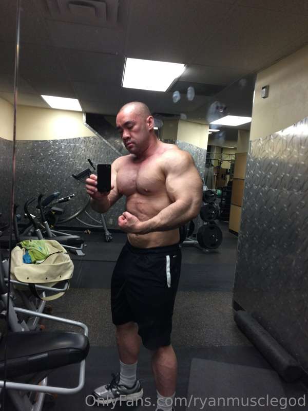 Ryanmusclegod - Onlyfans - 24 Apr, 2025