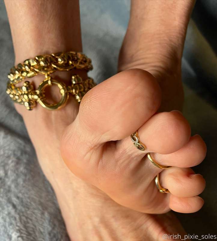 Do you enjoy bare toes? 4