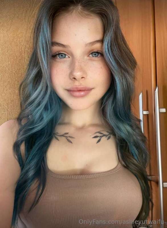 She's waiting for you Daddy👉🔥@mintymuse 🔥@mintymuse @mintymu..