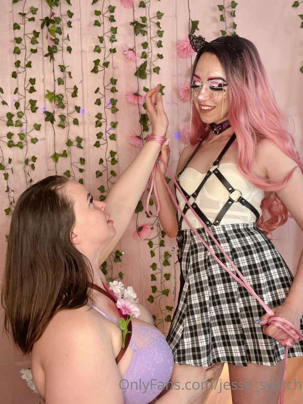 I believe in @roseiquartzofficial Supremacy 🙌🏻🙇🏻‍♀️ 1