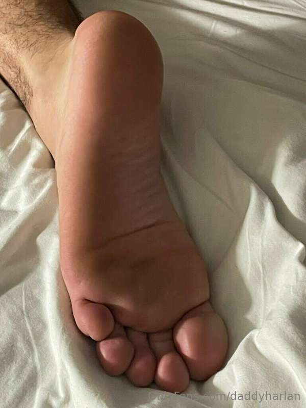Happy Hump Day, my babies. A man wanted to worship Dad’s fee.. 3