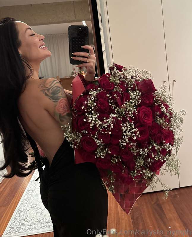 Flowers always make me smile…And Monday? There's a very spec.. 1