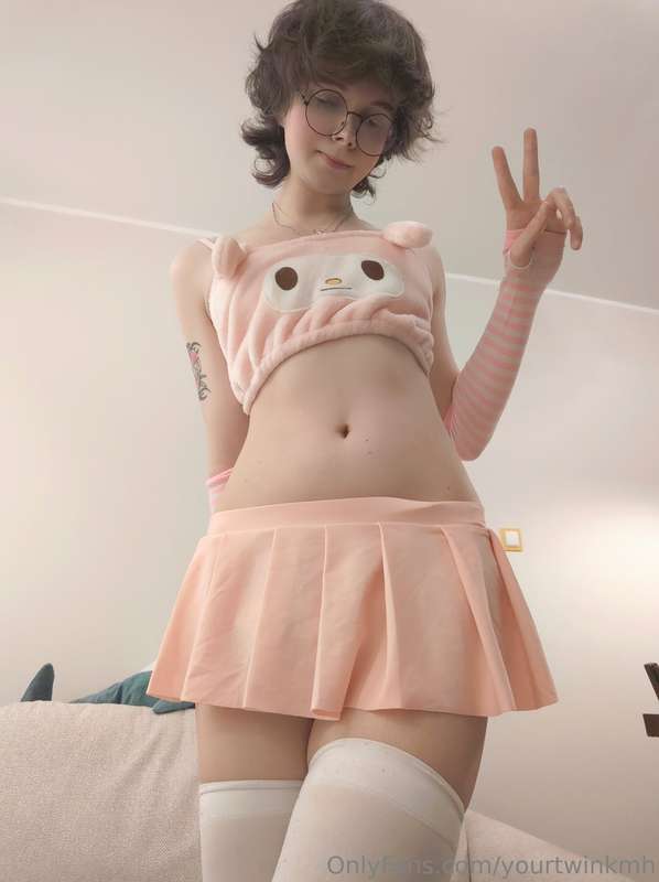 Femboys are better than girls, right? :3 2