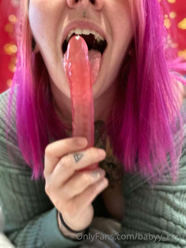 Won’t you cum to bed with me? Your good girl is so horny ton.. 2