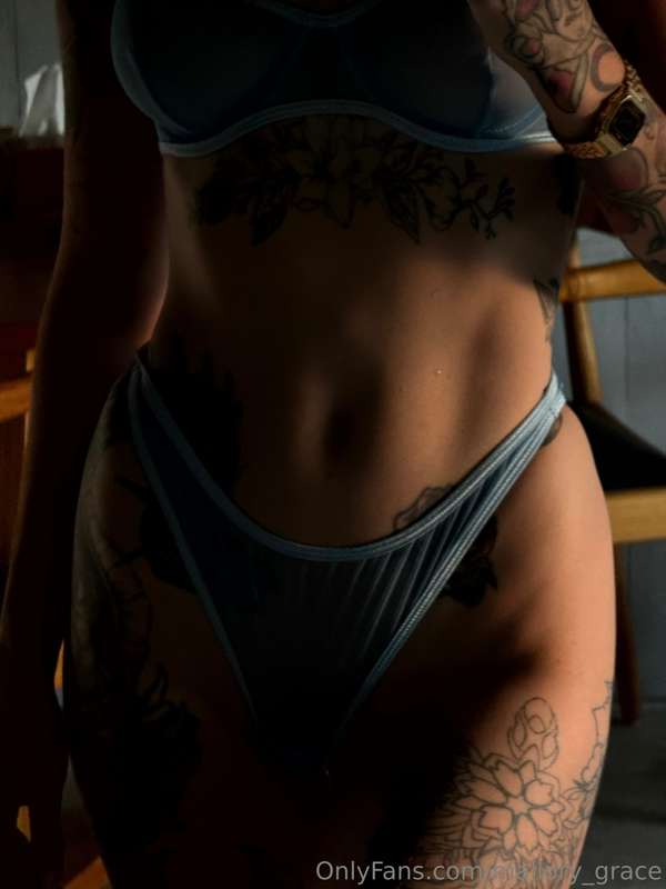My body is my weapon 🔥 I know every curve, every move 😈 It s..