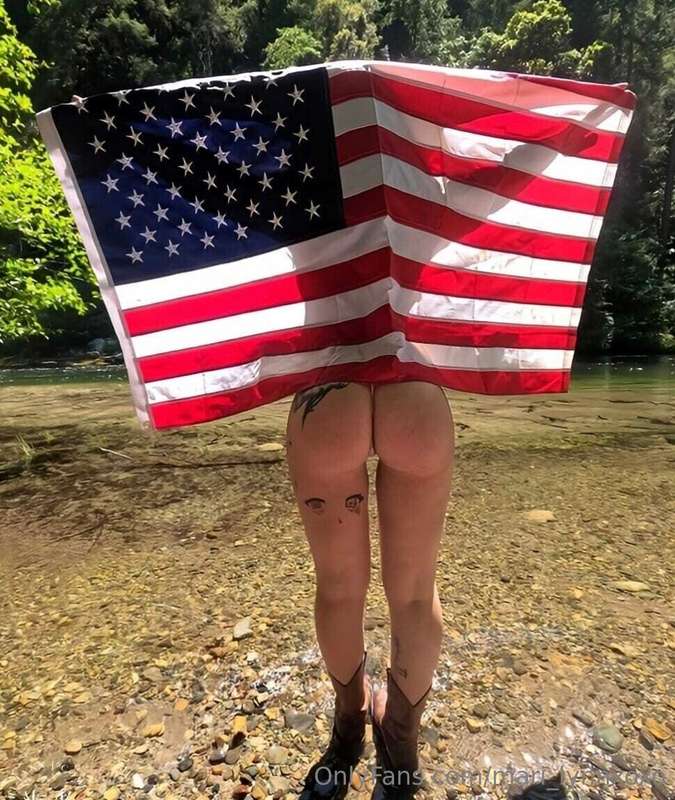 Yall like America? Ps. There's a bunch more of these pics 👀