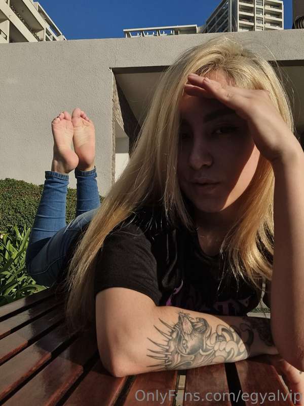 Outdoor soles with and without nylons ♡♡♡ 14