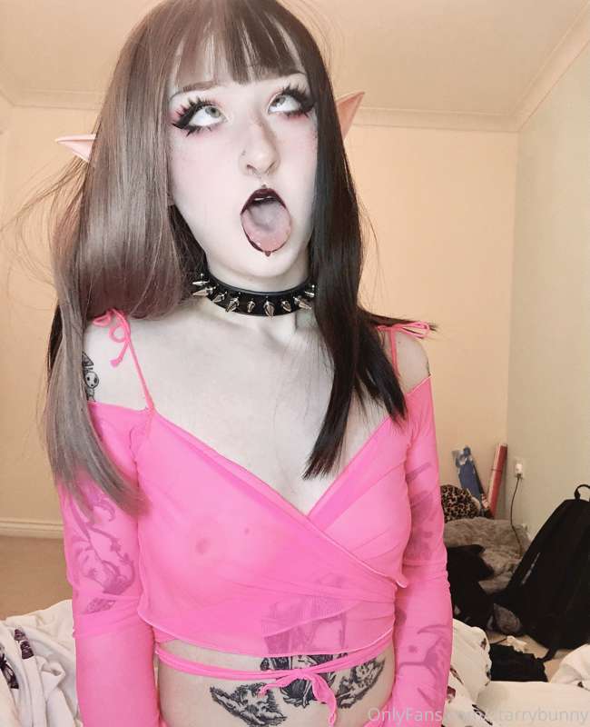 I’ll post the videos in an hour or so so look out for them 💗.. 9