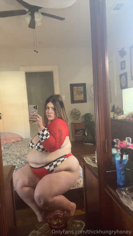 Tell me yall still wanna see these mirror pics ❤️🏁 15