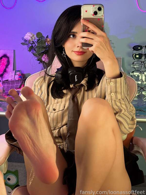 Loonassoftfeet - Fansly - 22 Jun, 2025 10