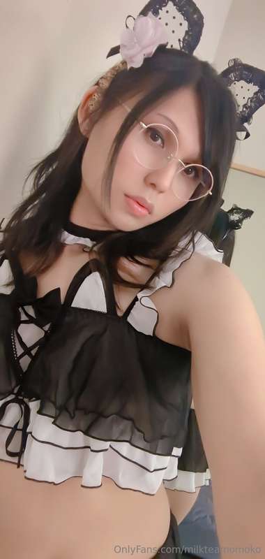 Plump and ready cuddling & feeling you between my cheeks :3 .. 19