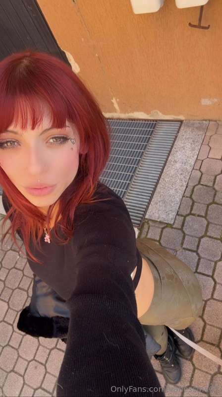 BASTAAA LAVORARE AMORE😭Vieni a guardare il mio culetto in ch..