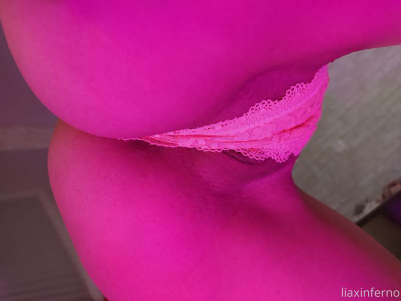 peeping at my neon panties 3