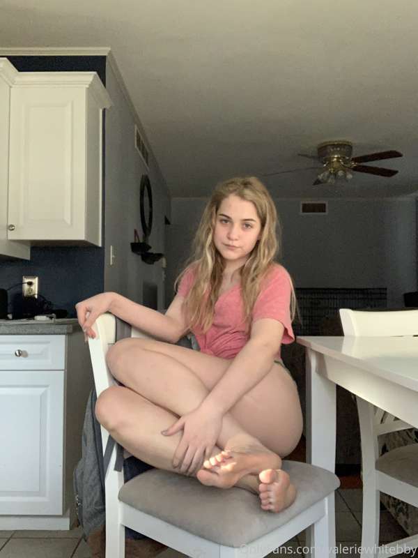 Valeriewhitebby - Onlyfans - 25 Feb, 2020 2