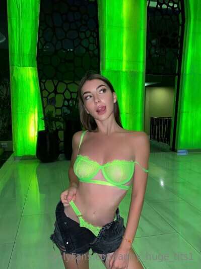 This hot brunette wants to play and make u happy💋
Are you re..