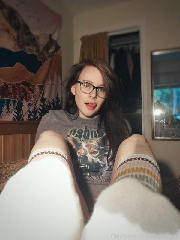 Like my socks? They're my new favourites! Thinking of postin.. 7