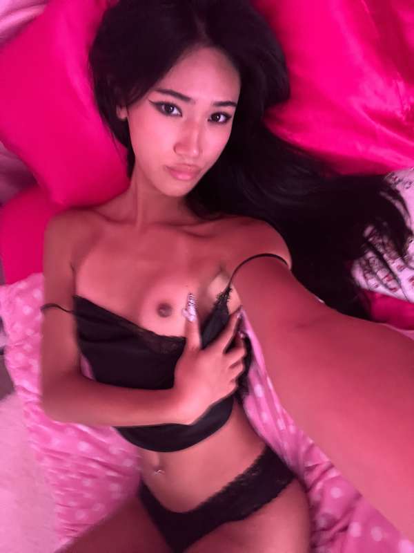 bored in bed 💋 1