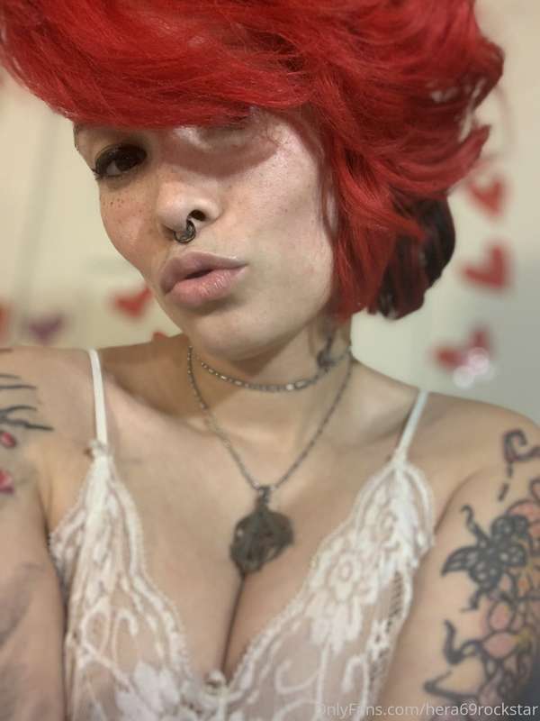 Come play with my hair please 3