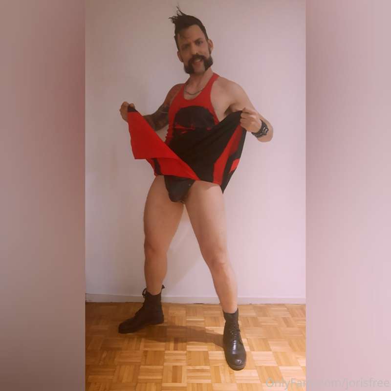 Kilt? Is easier to fuck you.  🇺🇸 Wanna see mi full videos FU..