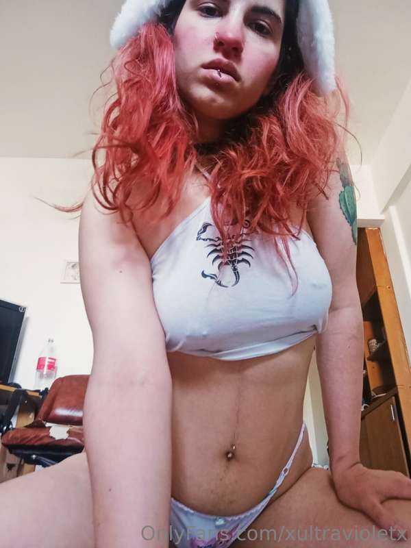 go to @ultravioletvip if you want to see how I touch myself ..