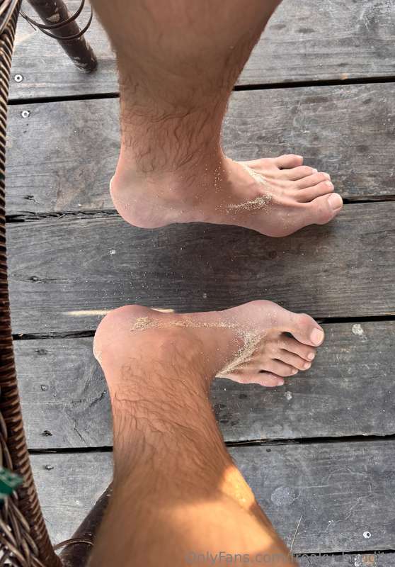 Caught a tan on vacation 🌞🦶🏼📸 2