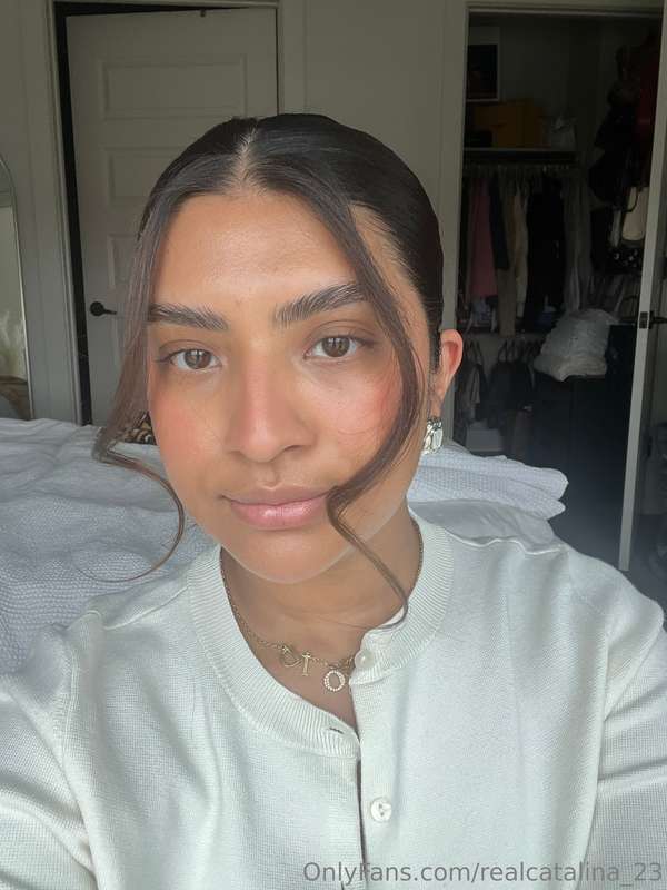 Get ready with me for the day 🥰 1