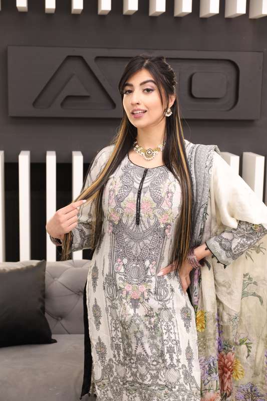 Such an innocent looking Bhabi... 😈 2