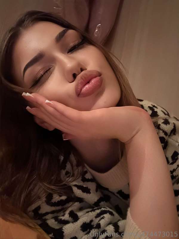 Kisses to all🔥