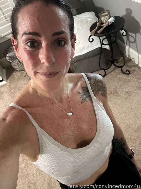Convincedmom4U - Fansly - 20 Sep, 2024