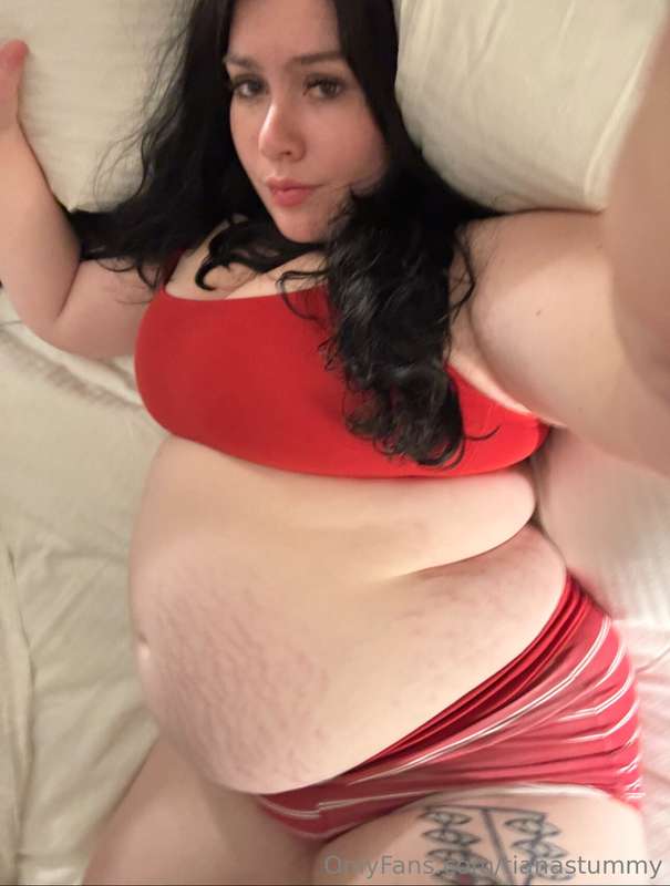 BREAKING NEWS!!!! the tummy is ALMOST touching the floor lik.. 12