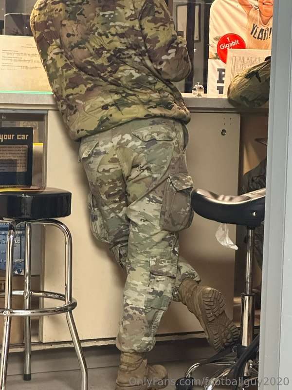 Soldiers being naughty, showing off, and candid shots, Set 7 2