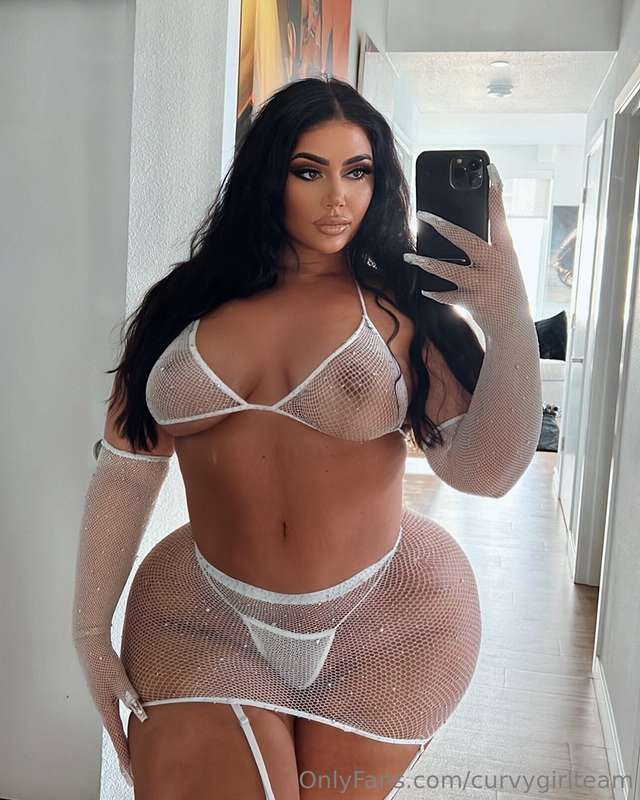 Only men with good taste will understand… 😏🔥 Are you one of ..