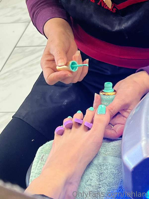 So many of your guesses were blue, green even turquoise 😍 yo.. 2