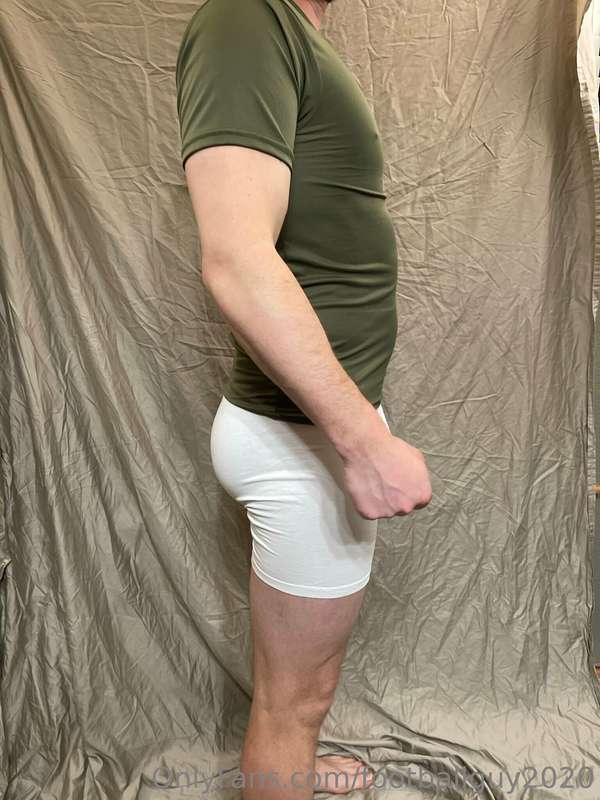 Such an amazingly HOT body! 23