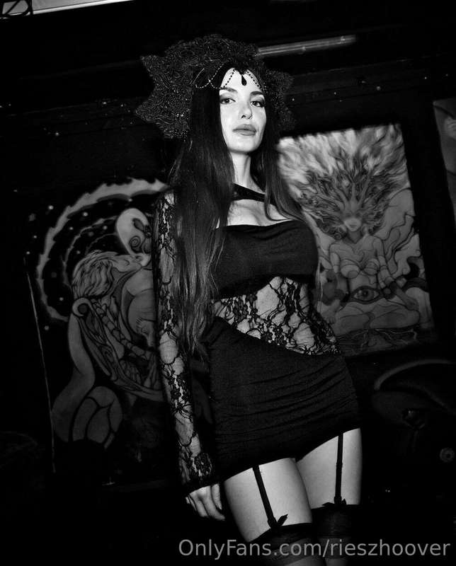 Feeling sexy baby 😈🖤 xx