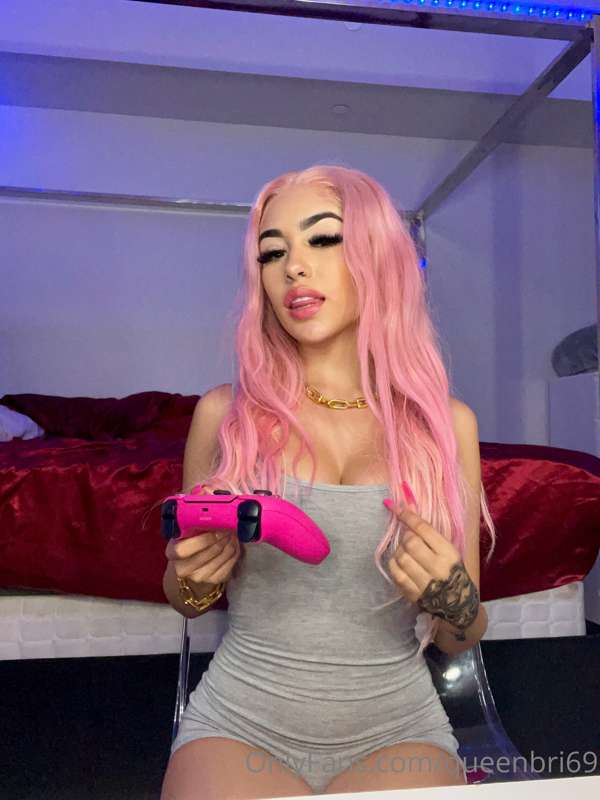 like this if u wanna discord n chill 😝