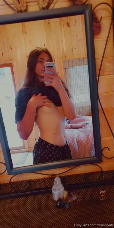 I wanna be felt up and down and all around🥰 My nipples are s..