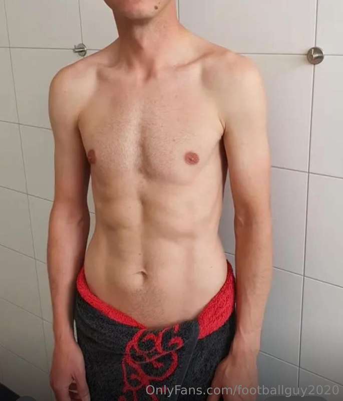 New candid shots and me jerking off my hot throbbing cock!