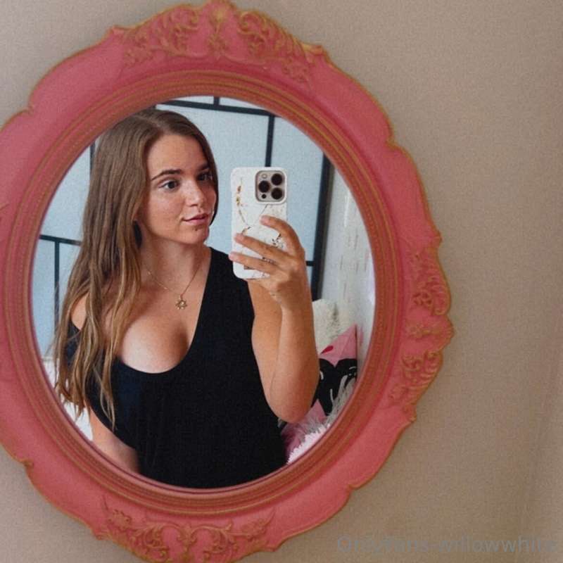 Mirror, mirror, shining bright, Testing nip slips, what a de.. 7