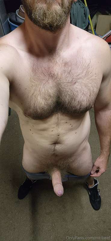 this garage reeks of musky balls and sweaty crack 1