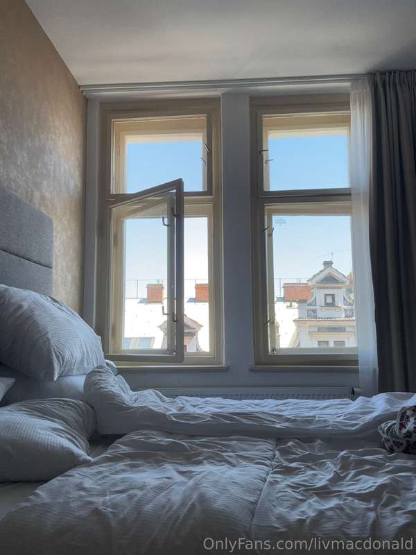 Cute view from bed 😉😘