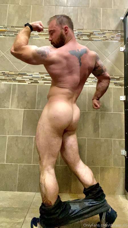 Messed up by not flexing the arm but still like how my back ..