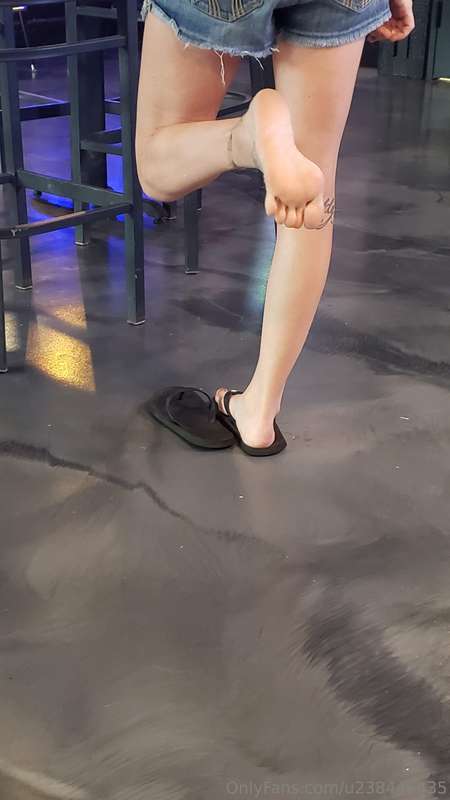 Public sole show!