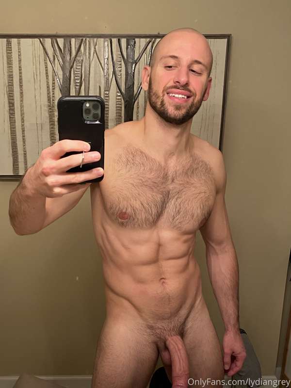 I can smell the sweat and musk and feel the dried cum on my ..