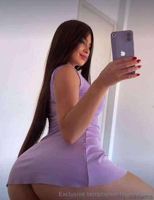 LATINA @molly_addams wants to ride your fat cock 💦🥵 If you'r..