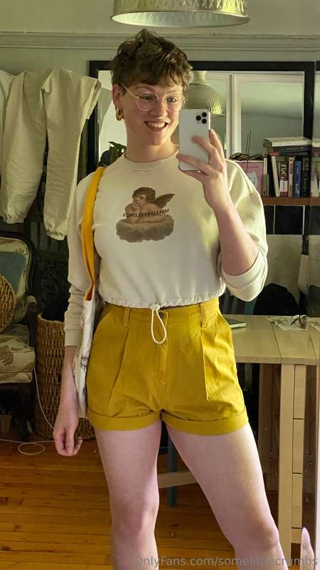 Today's lewk! I love wearing yellow <3